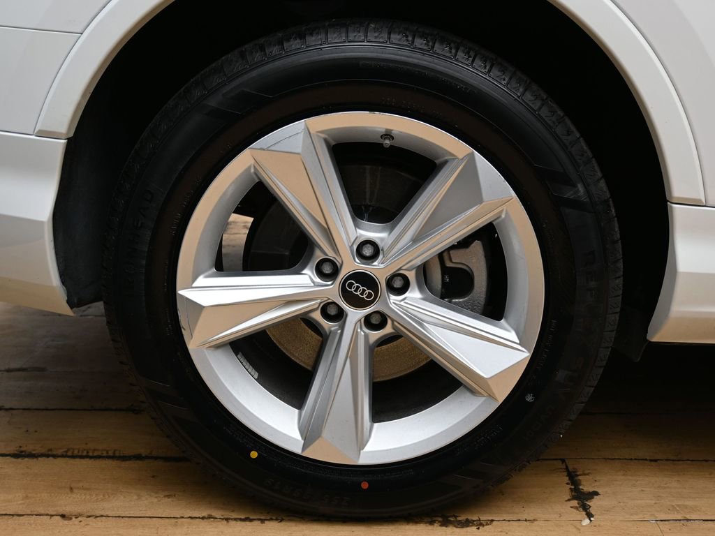 Used 2023 Audi Q7 2.0T Premium image 14