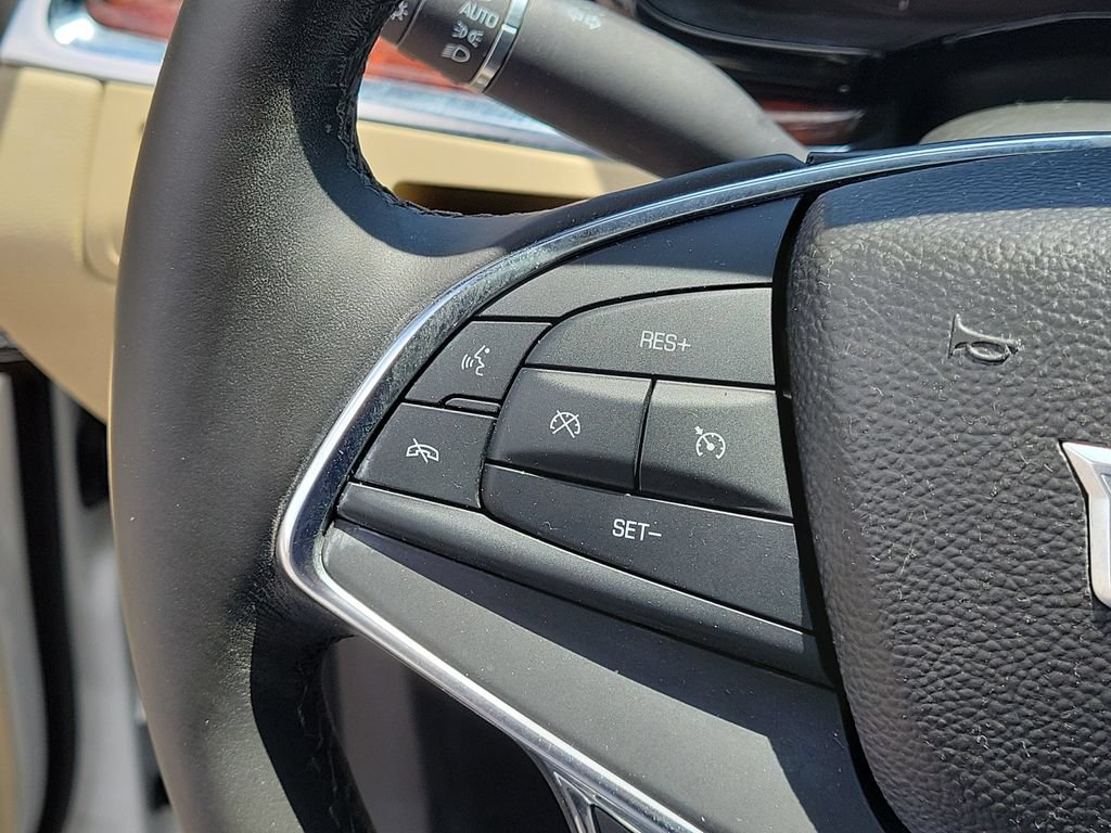 Used 2017 Cadillac XT5 Premium Luxury FWD image 32