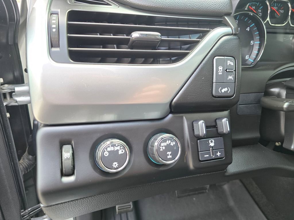 Used 2017 Chevrolet Tahoe LT AWD/4WD image 29