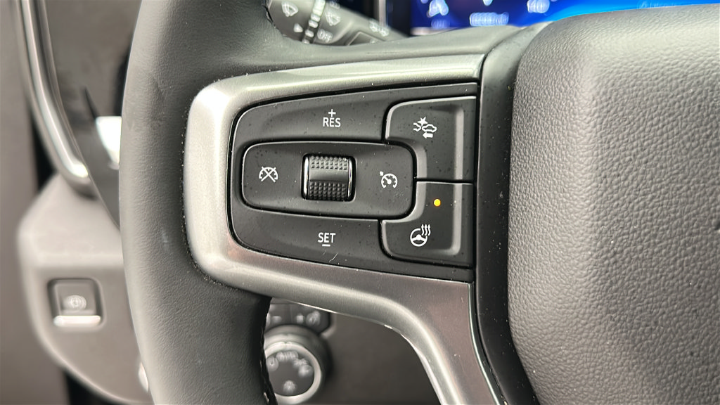 Used 2024 Chevrolet Silverado 1500 LT AWD/4WD image 18