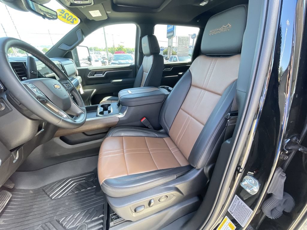 Certified 2025 Chevrolet Silverado 2500 High Country w/ High Country Premium Package AWD/4WD image 20