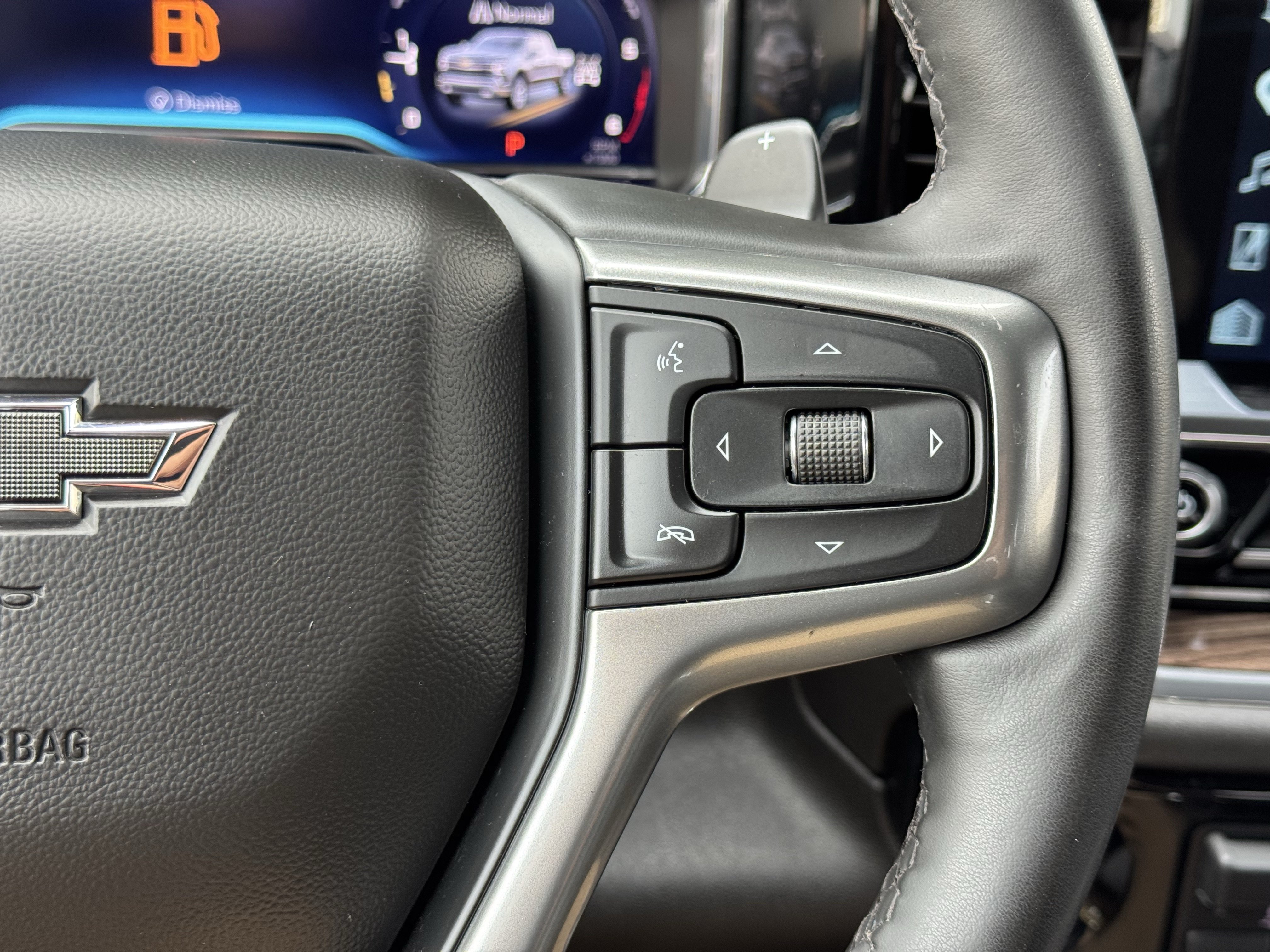 Certified 2025 Chevrolet Silverado 1500 RST AWD/4WD image 35