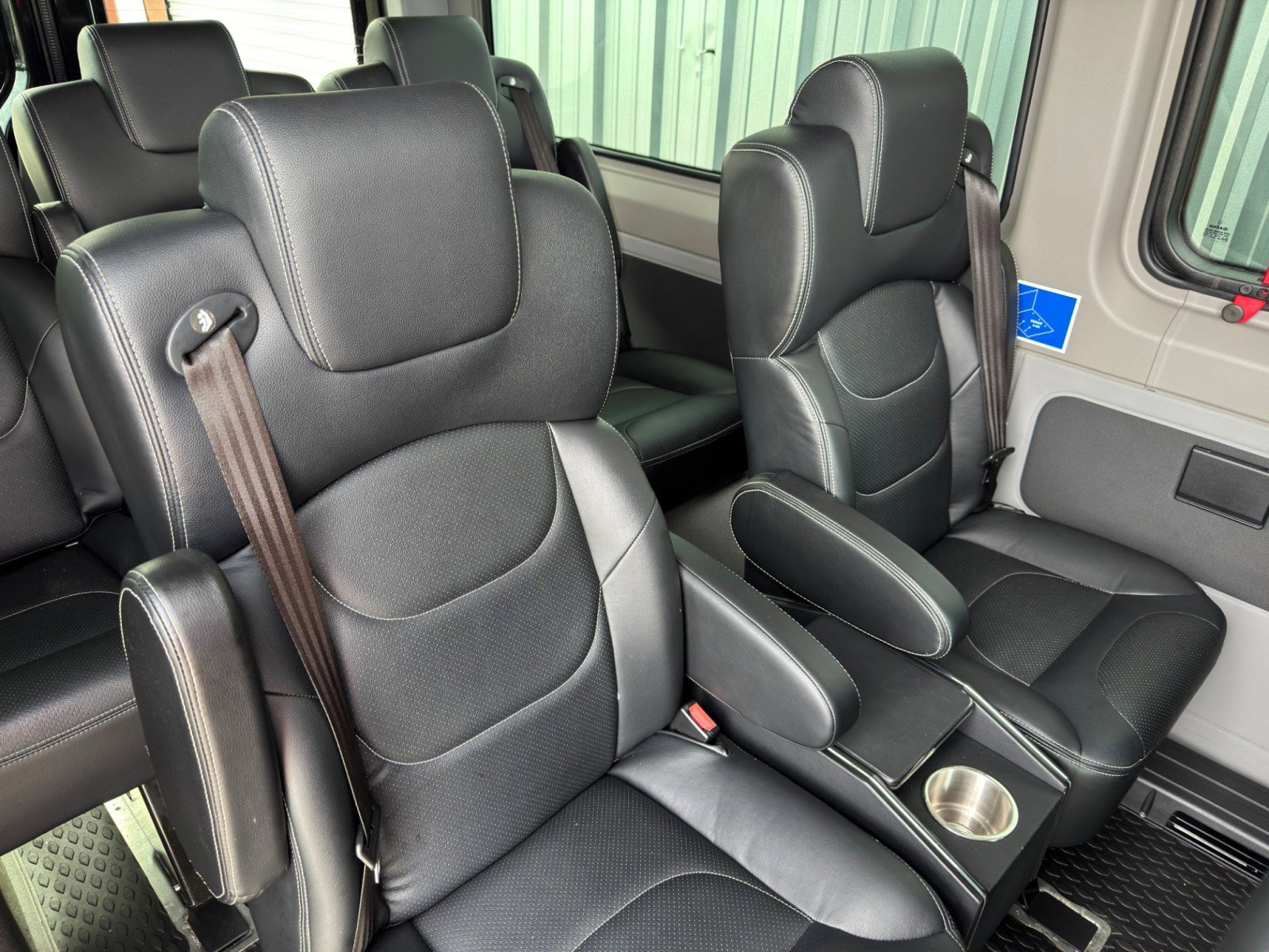 Used 2018 Mercedes-Benz Sprinter 2500 image 29