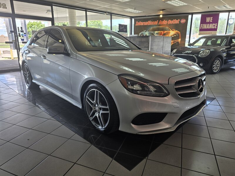 Used 2014 Mercedes-Benz E 350 4MATIC Sedan image 5
