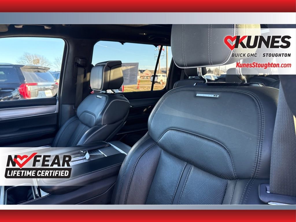 Used 2023 Jeep Grand Wagoneer Series II w/ Flexible Seating Group image 24