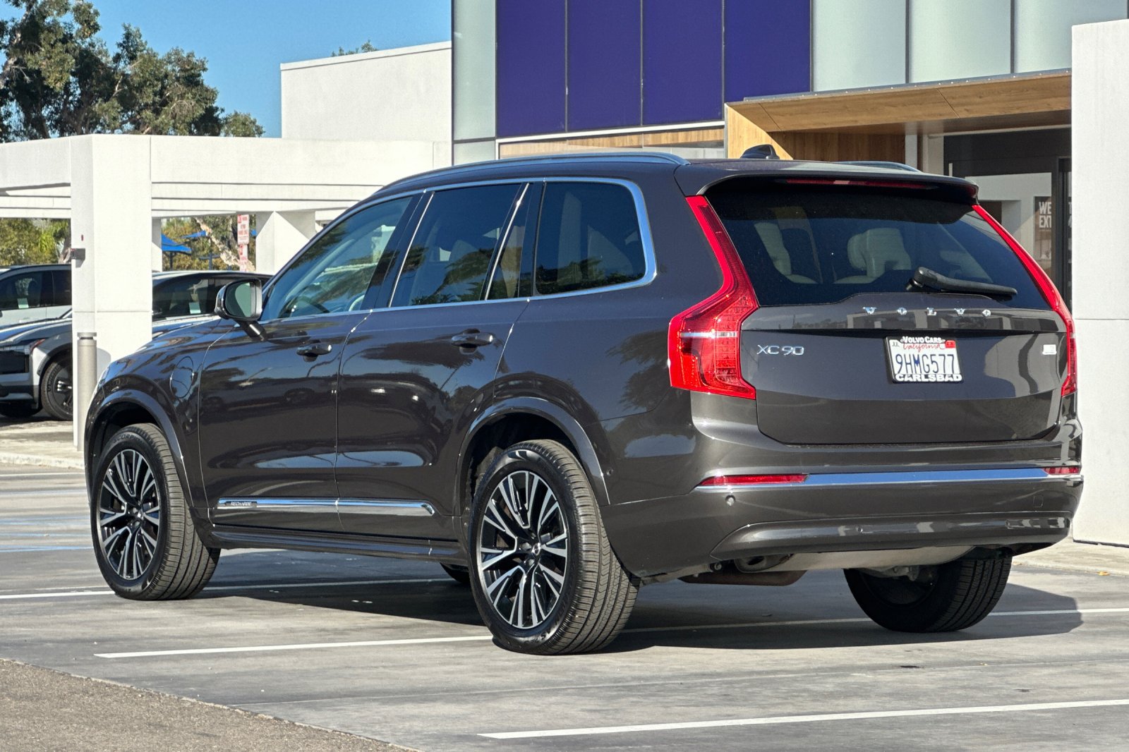 Certified 2023 Volvo XC90 T8 Plus w/ Protection Package AWD/4WD image 6