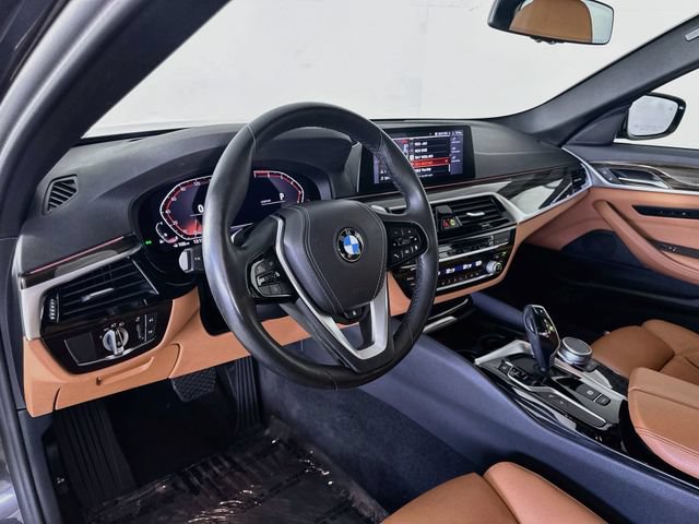 Used 2020 BMW 530i xDrive w/ Premium Package AWD/4WD image 9