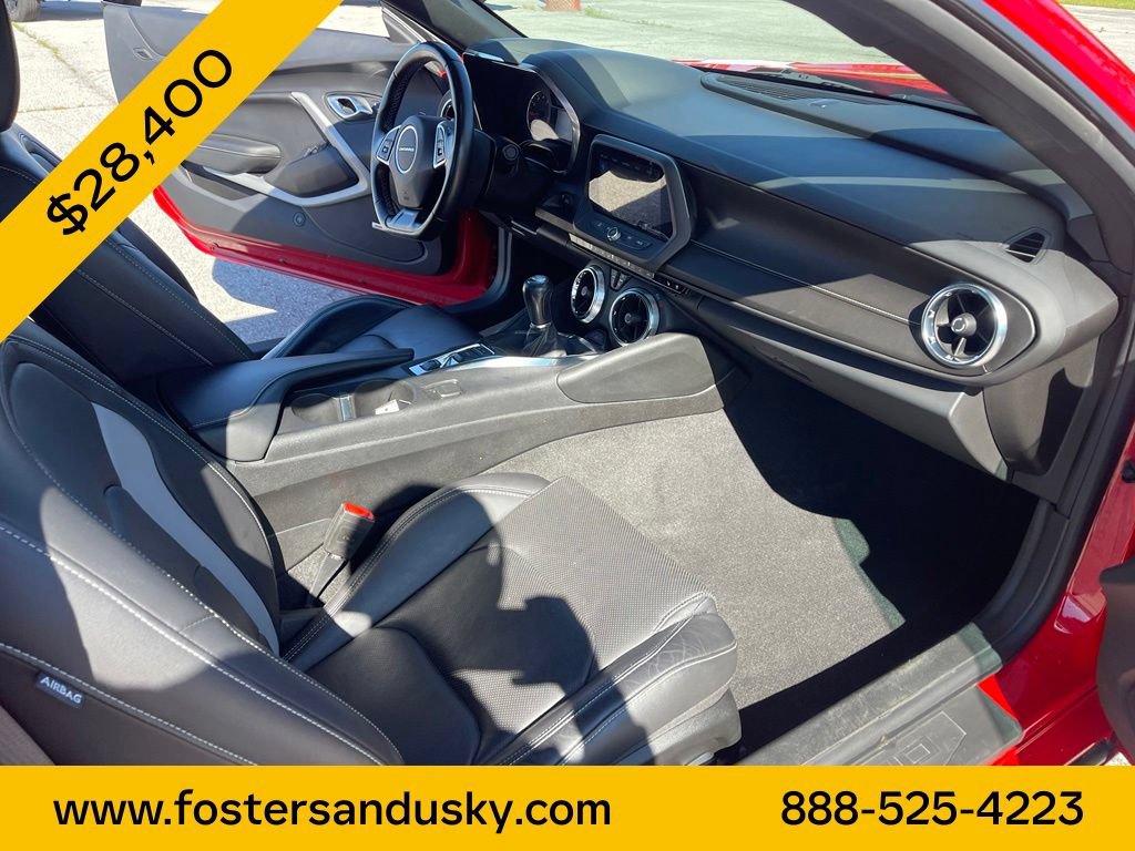 Used 2022 Chevrolet Camaro LT w/ Technology Package RWD image 15