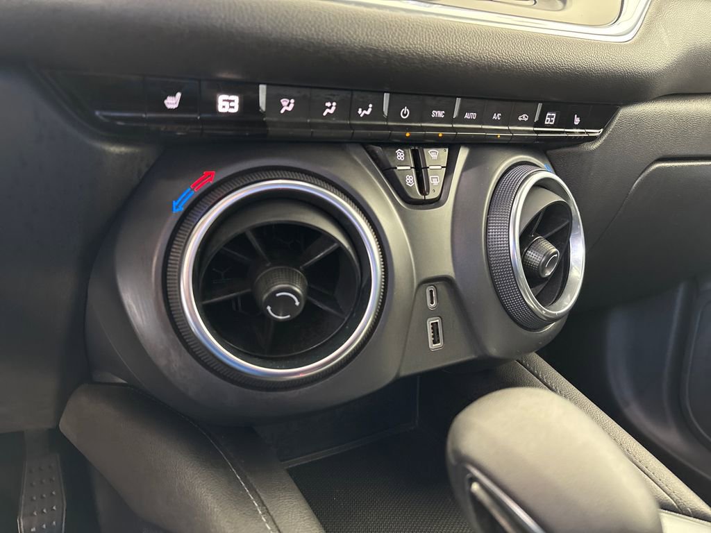 Used 2021 Chevrolet Blazer LT AWD/4WD image 46
