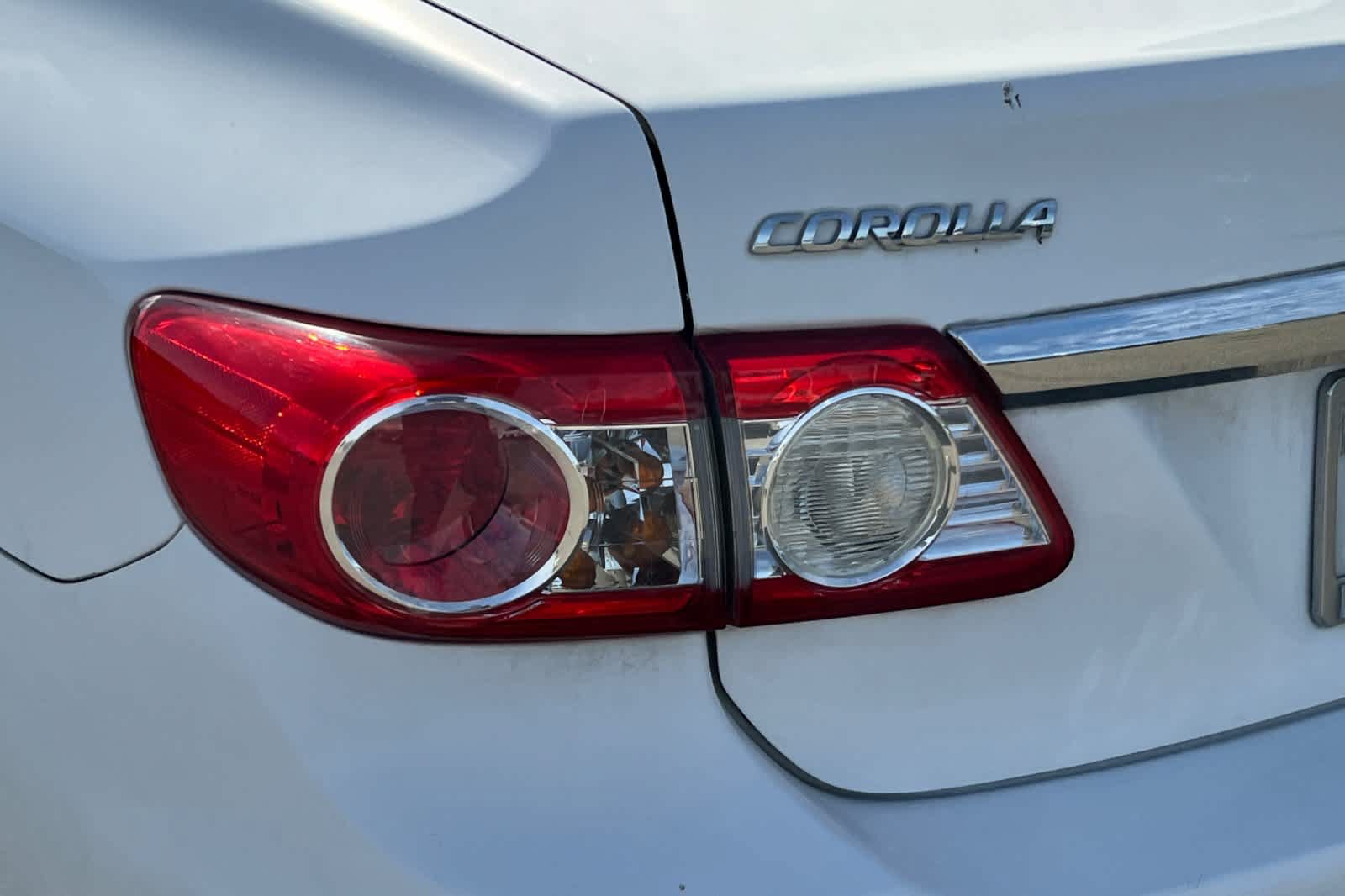 Used 2013 Toyota Corolla LE w/ Premium Pkg FWD image 20