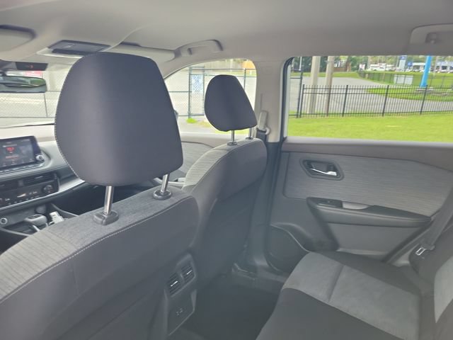 Used 2021 Nissan Rogue SV FWD image 12