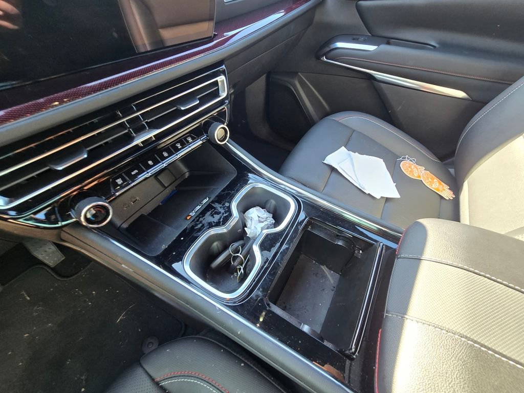 Used 2024 Chevrolet Traverse Z71 w/ LPO, Floor Liner Package image 17