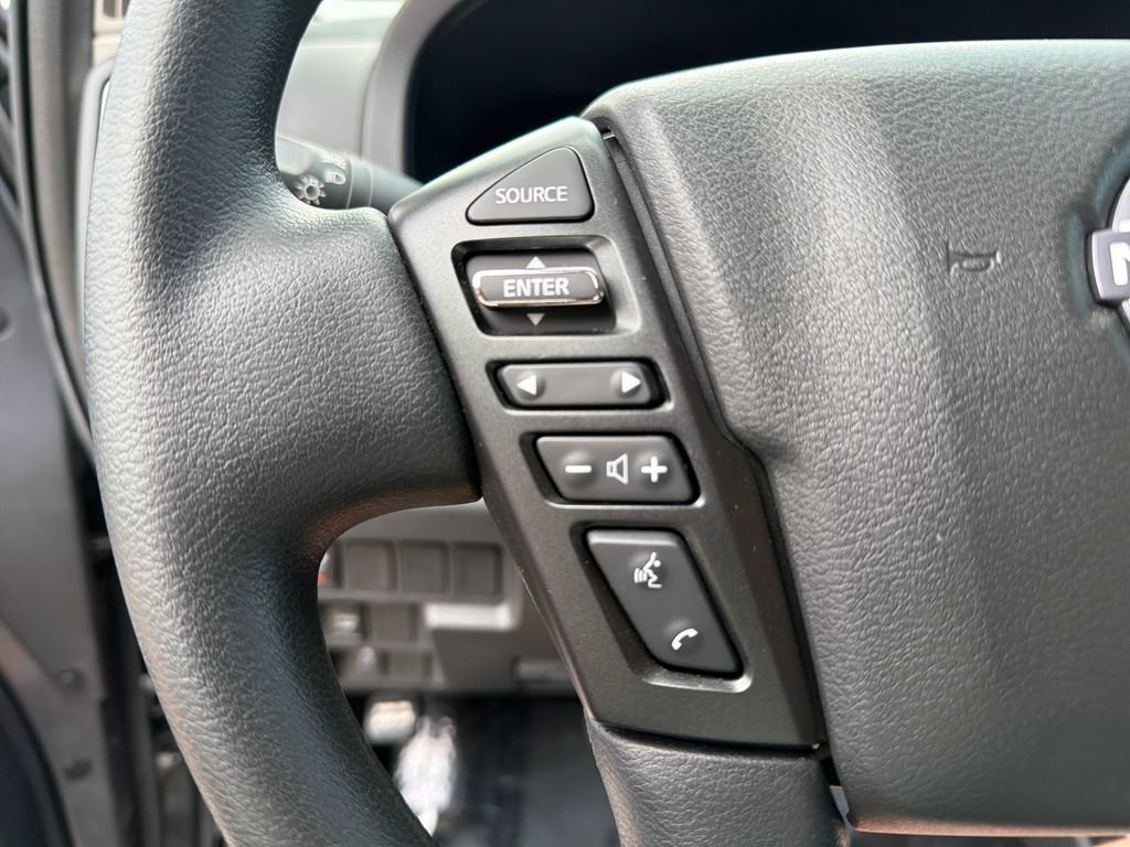 Used 2025 Nissan Frontier SV RWD image 19