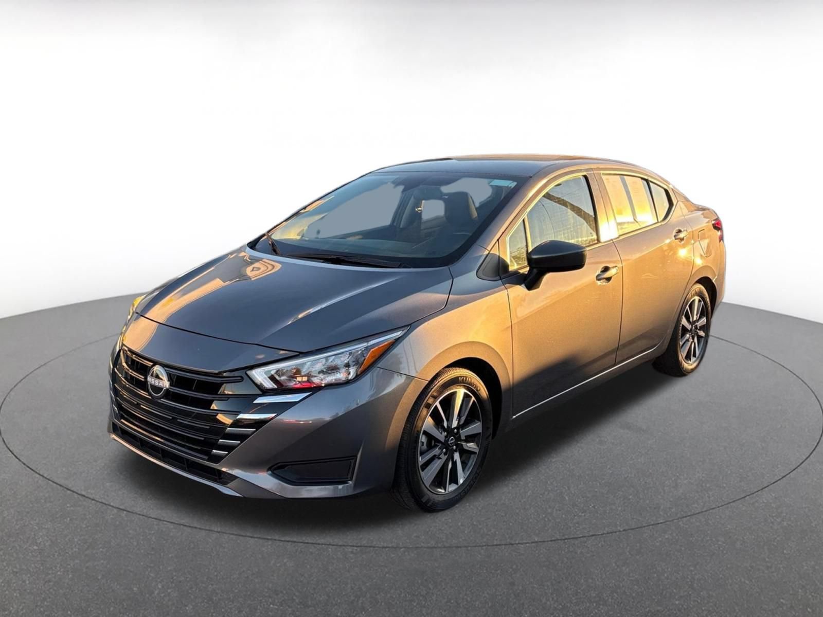 Used 2025 Nissan Versa SV FWD image 3