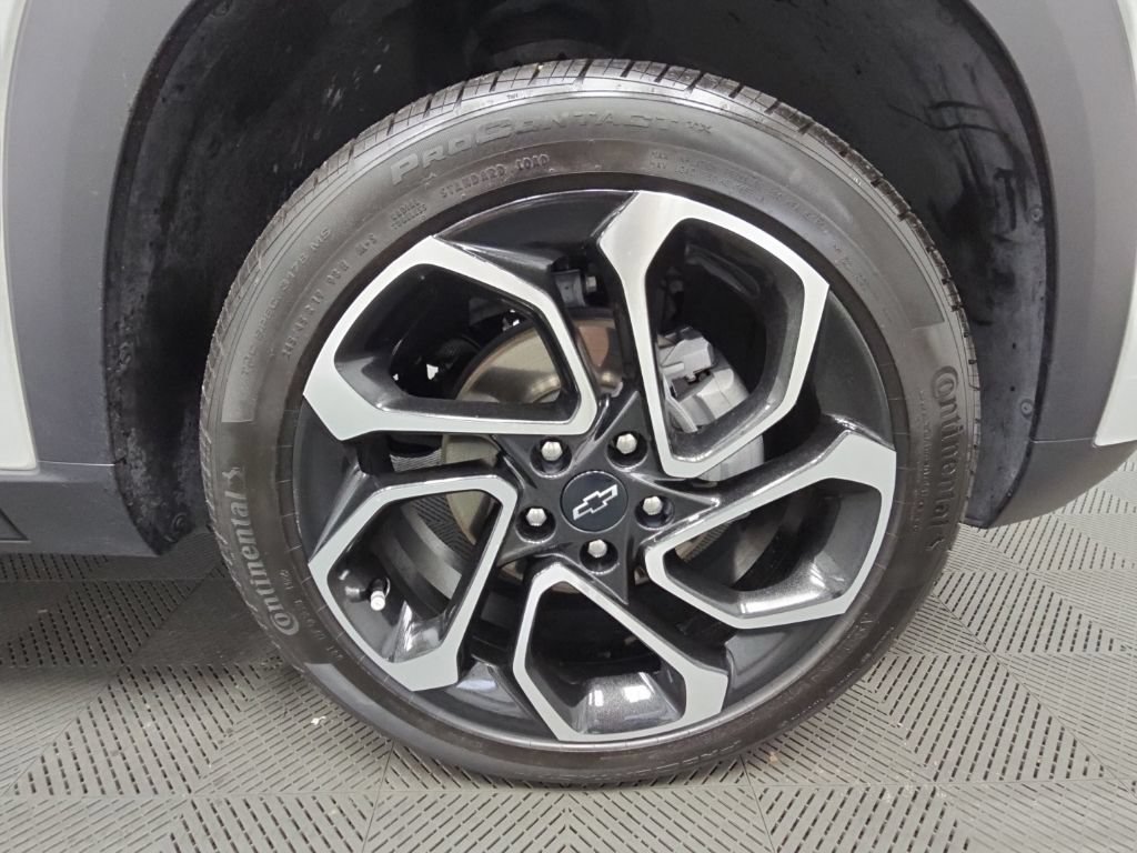 Used 2024 Chevrolet Trax RS FWD image 44