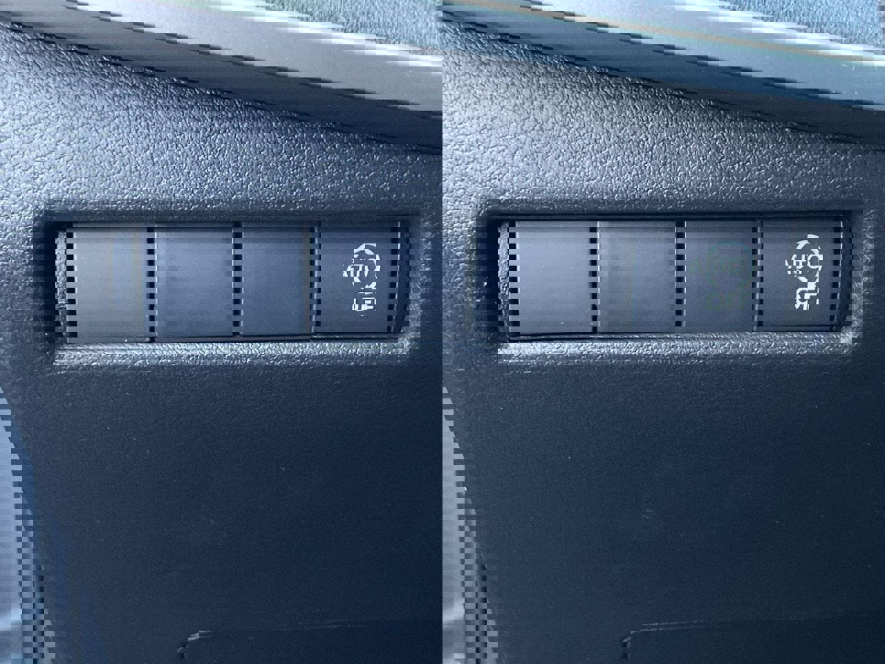 New 2026 Nissan Kicks S image 25