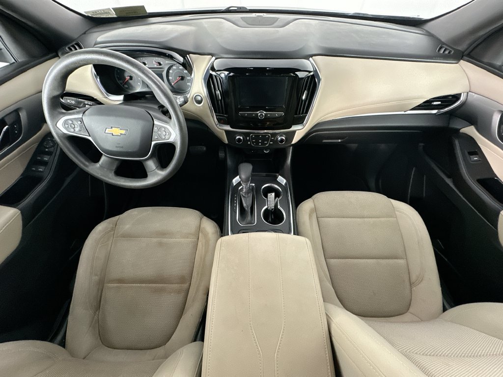 Used 2023 Chevrolet Traverse LS FWD image 10