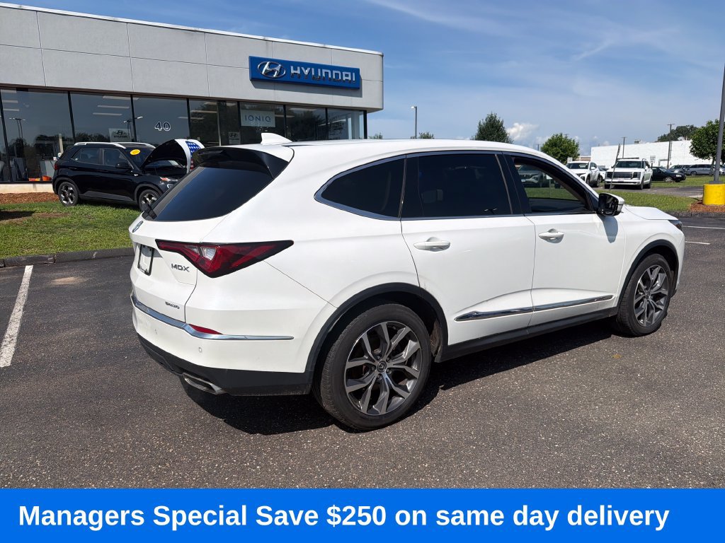 Used 2022 Acura MDX w/ Technology Package AWD/4WD image 3