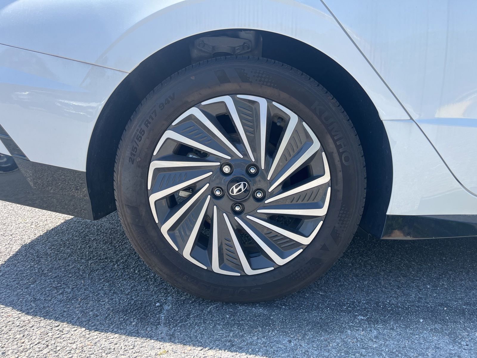 Used 2024 Hyundai Sonata Limited FWD image 6
