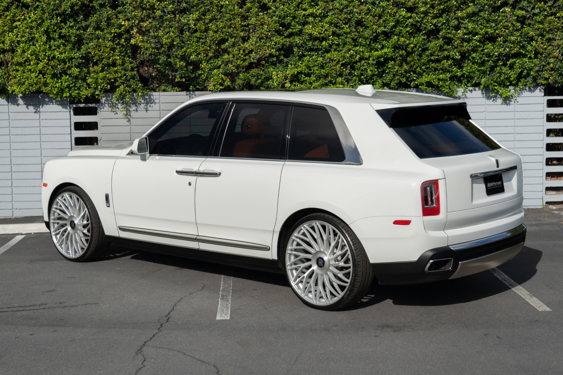Used 2022 Rolls-Royce Cullinan image 4