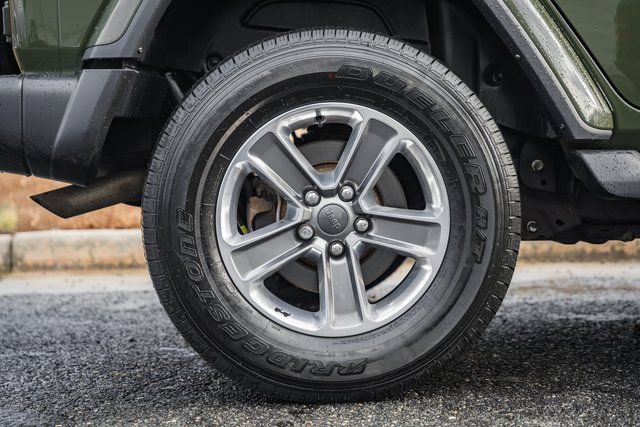 Used 2021 Jeep Wrangler Unlimited Sahara w/ LED Lighting Group image 31