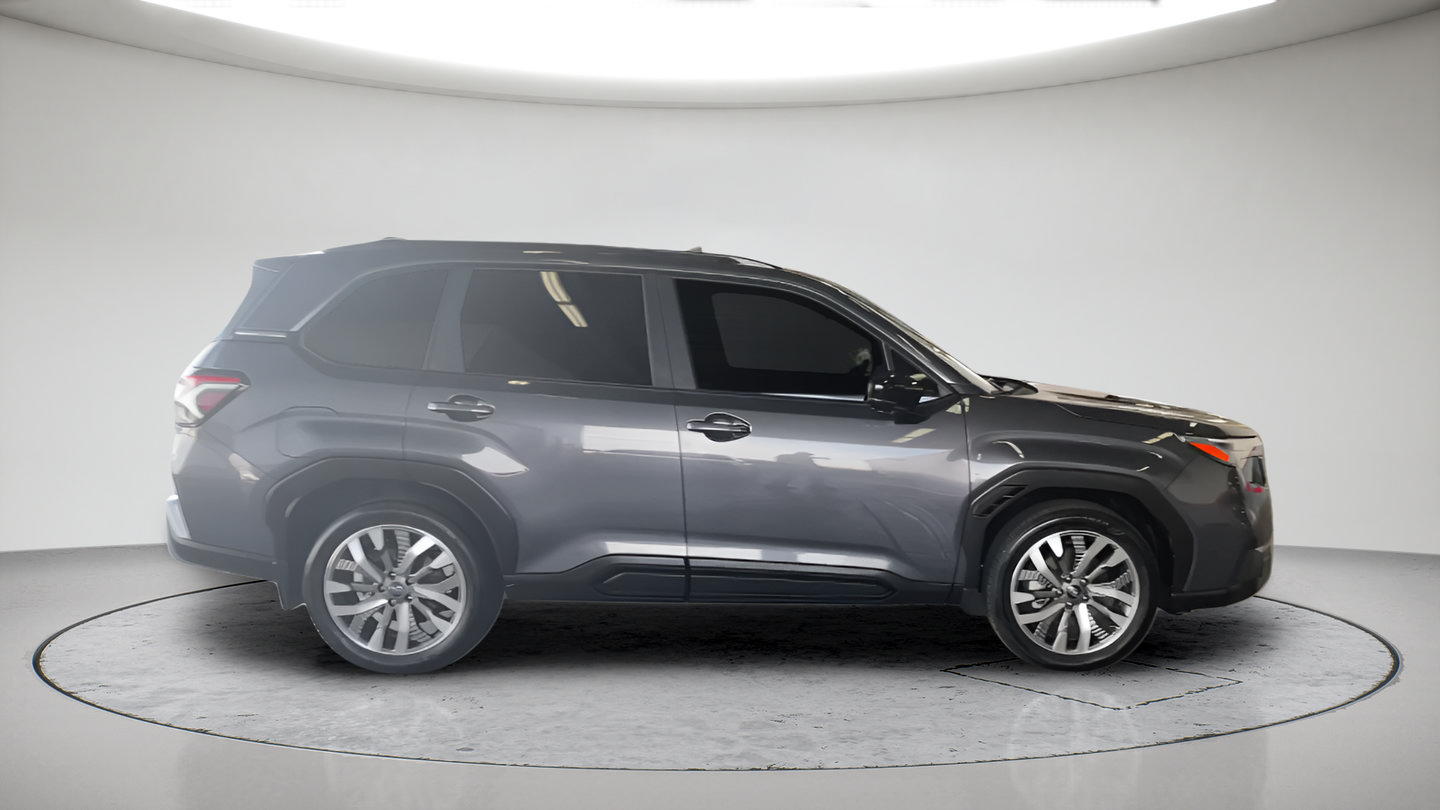 Used 2025 Subaru Forester Touring AWD/4WD image 5
