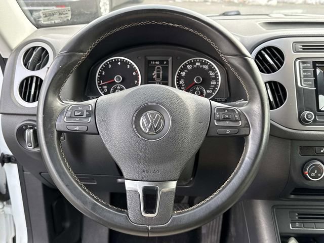 Used 2016 Volkswagen Tiguan S image 17