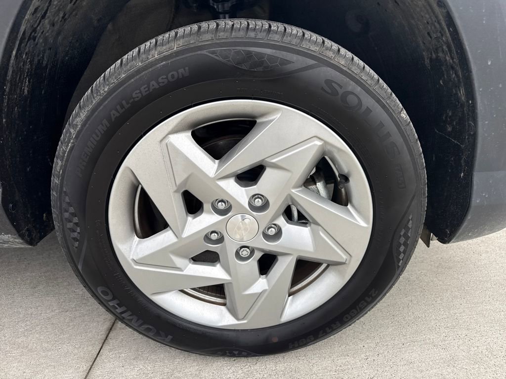 Used 2024 Hyundai Kona SE image 11