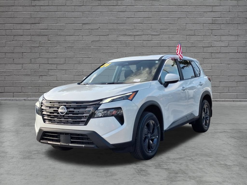 Used 2026 Nissan Rogue SV FWD image 3