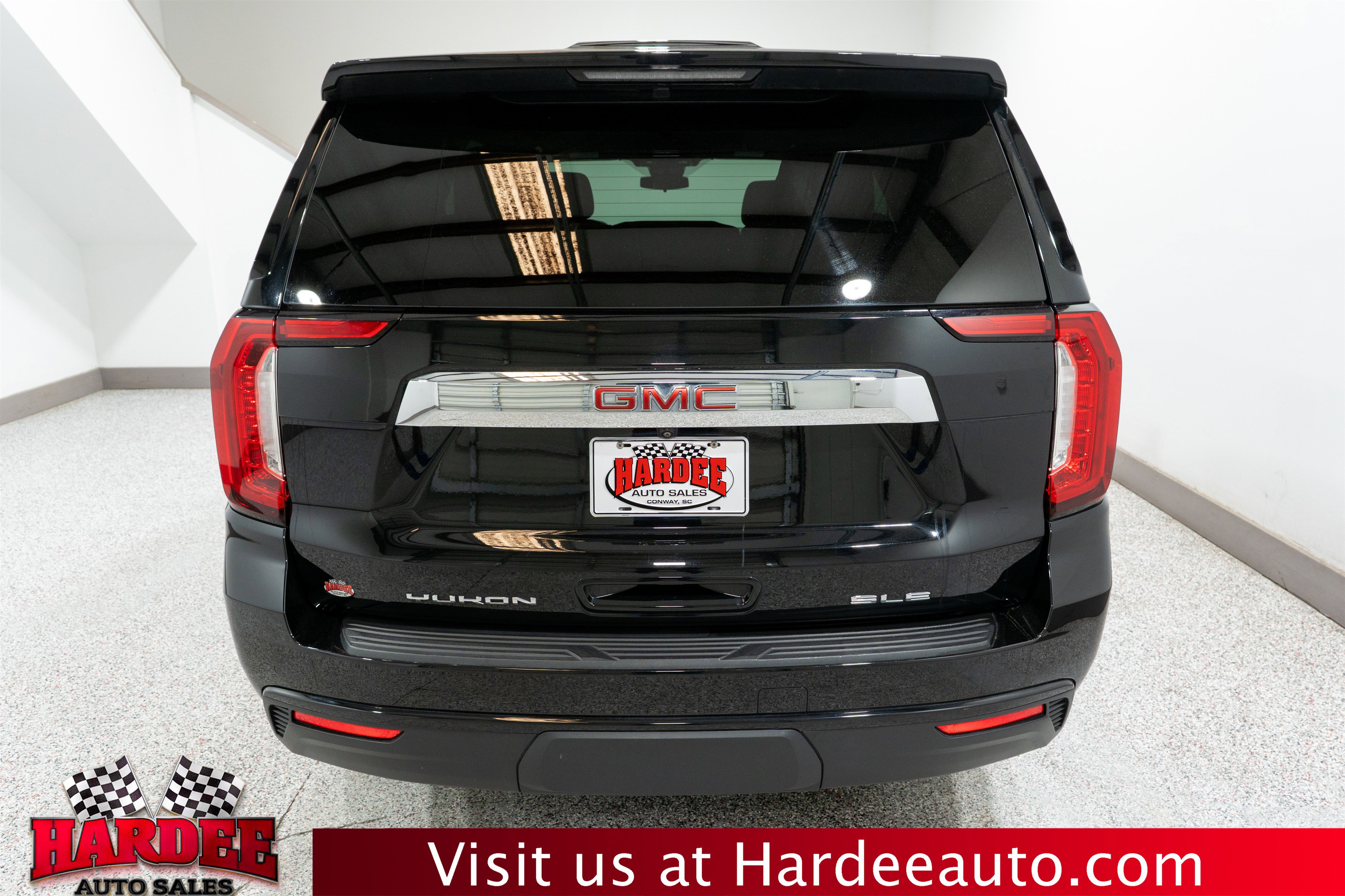 Used 2023 GMC Yukon SLE w/ Gmc Pro Safety Plus Package image 4