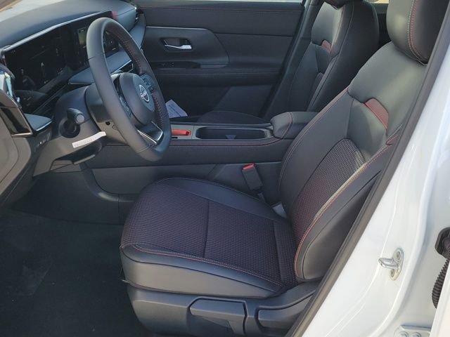 New 2026 Nissan Kicks SR w/ Cold Weather Package AWD/4WD image 6