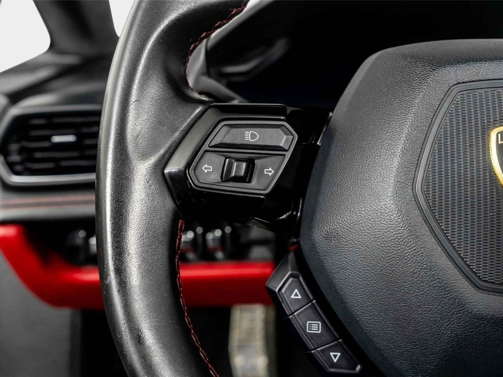 Used 2017 Lamborghini Huracan LP 610-4 image 41