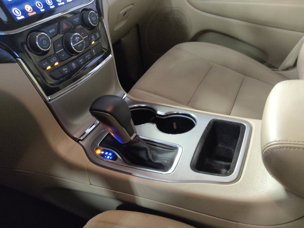 Used 2022 Jeep Grand Cherokee Laredo E AWD/4WD image 26