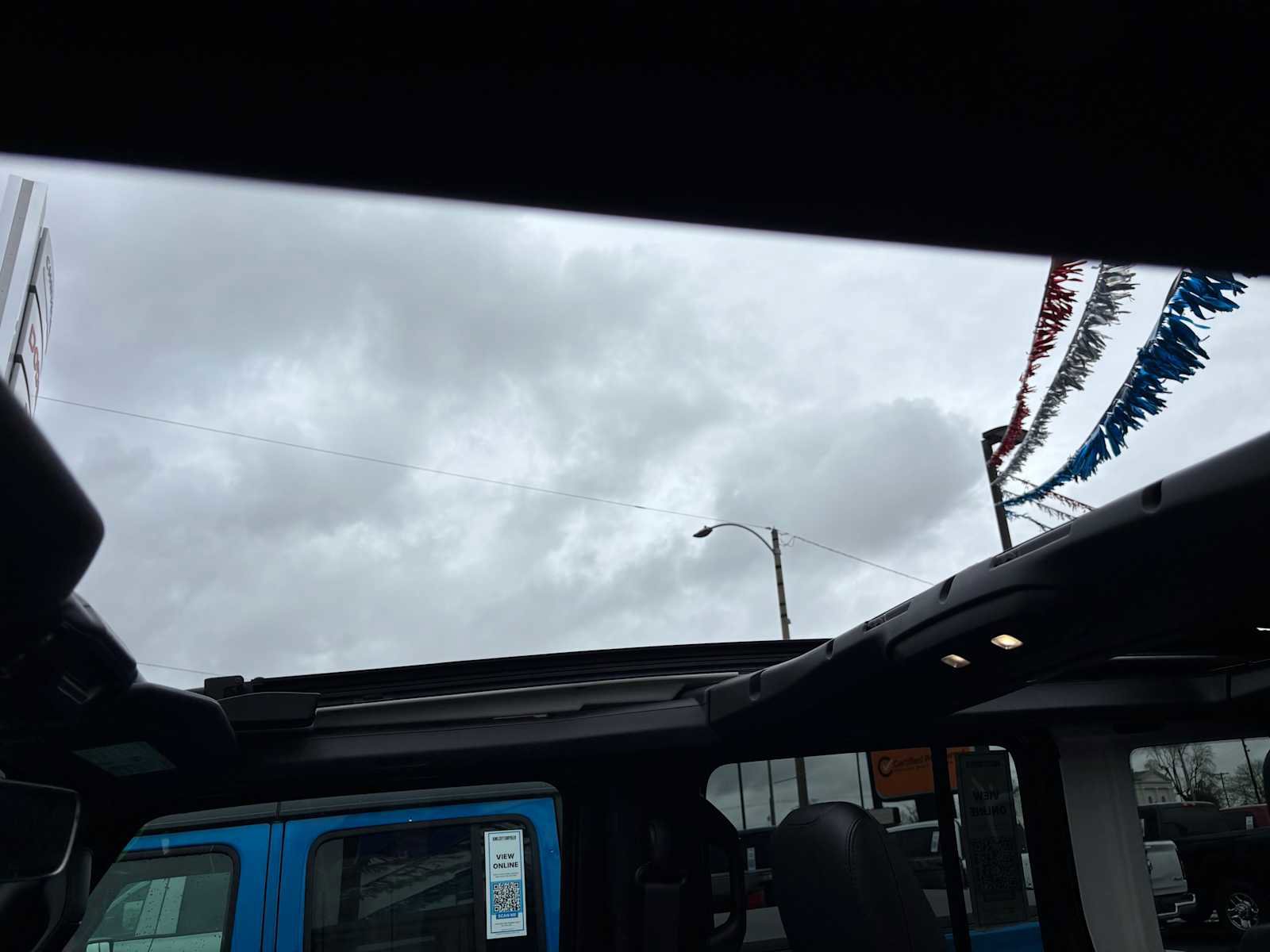 Used 2025 Jeep Wrangler Sahara image 10