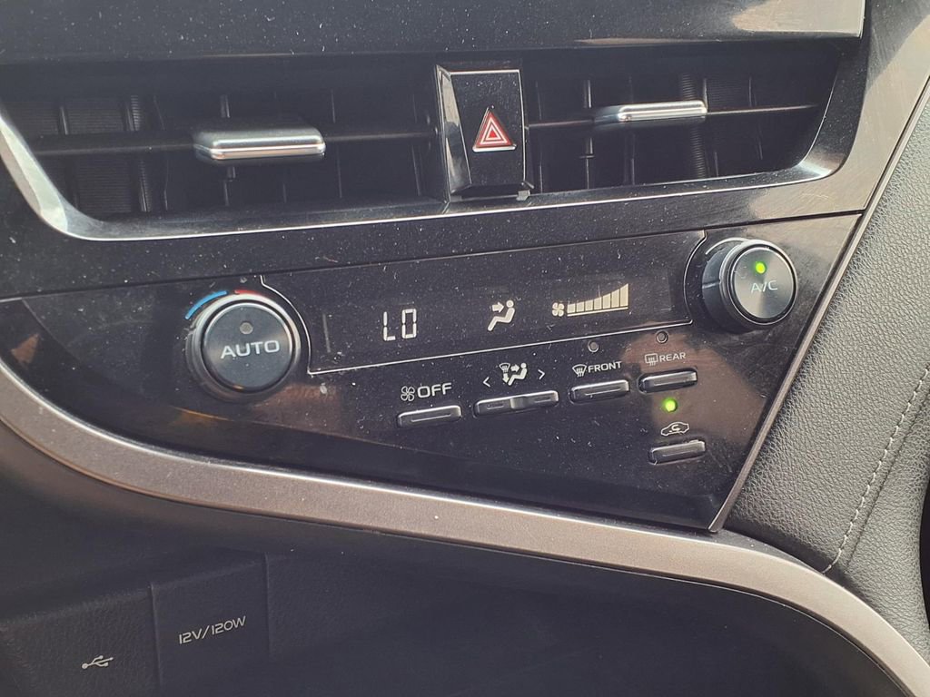 Used 2021 Toyota Camry SE FWD image 14