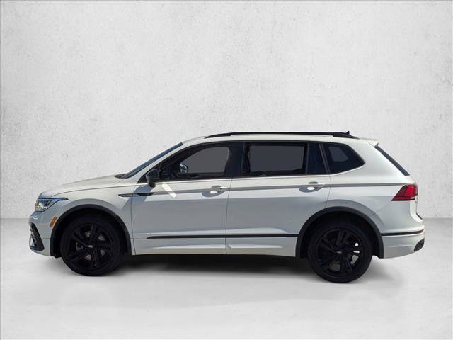 Used 2023 Volkswagen Tiguan SE R-Line AWD/4WD image 9