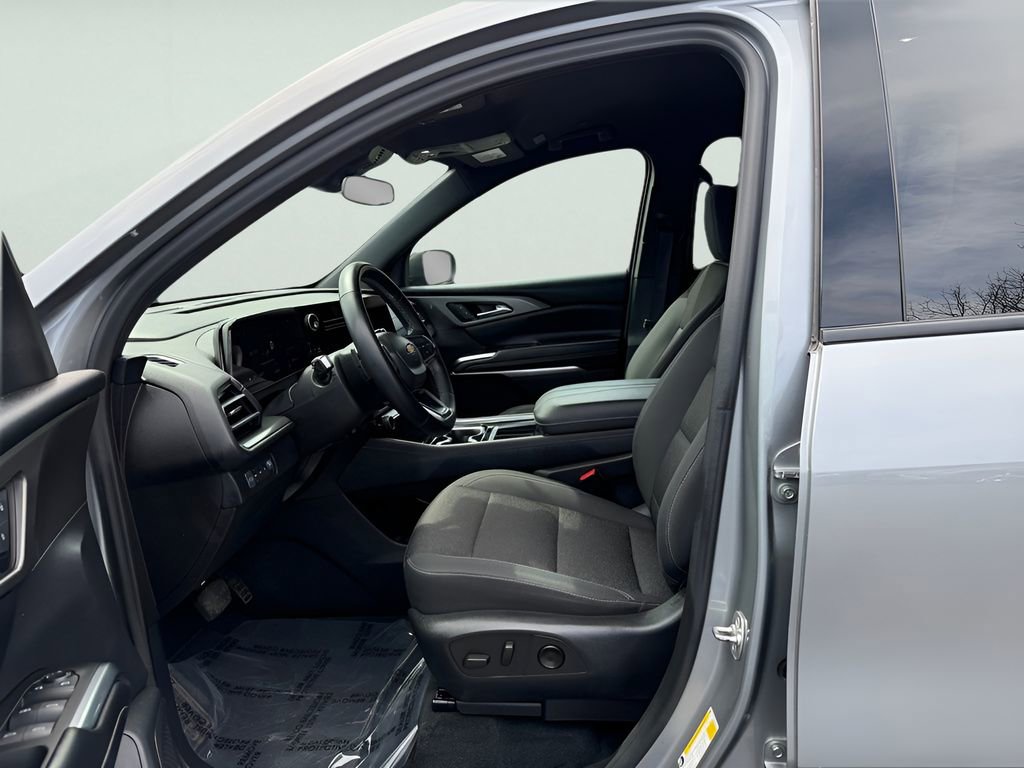 Used 2024 Chevrolet Traverse LT AWD/4WD image 20