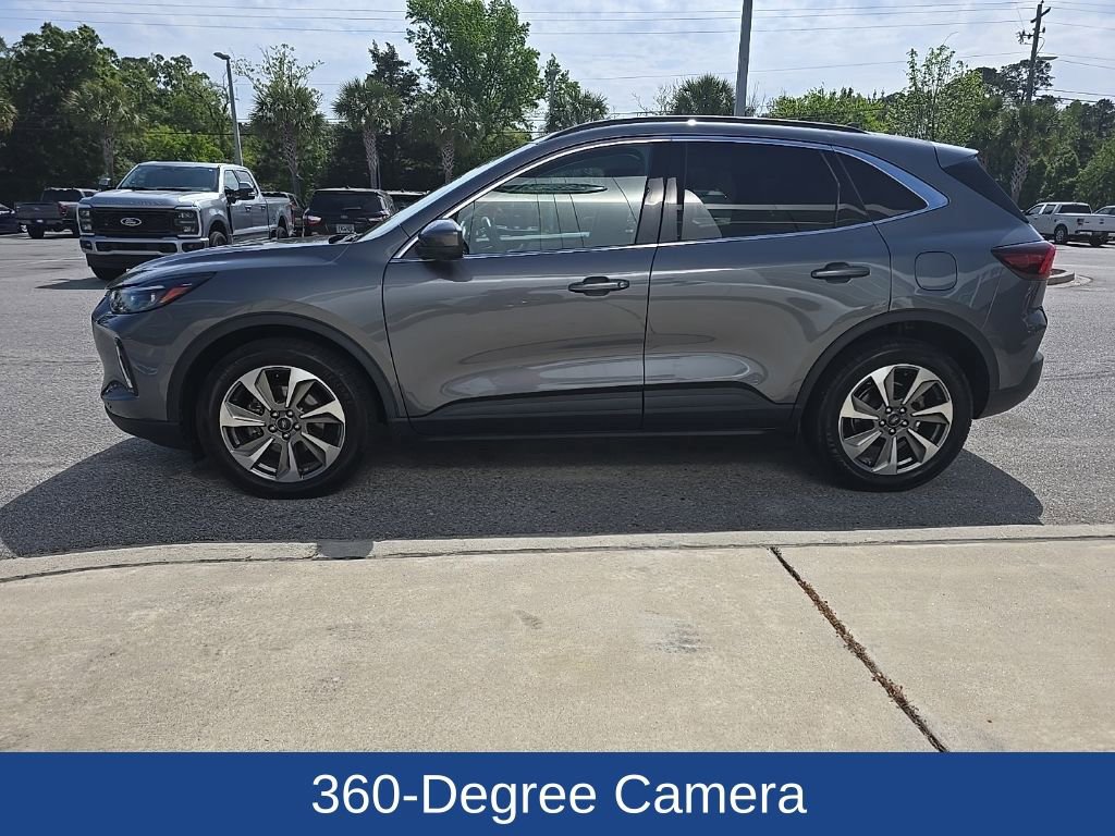 Used 2023 Ford Escape Platinum image 4