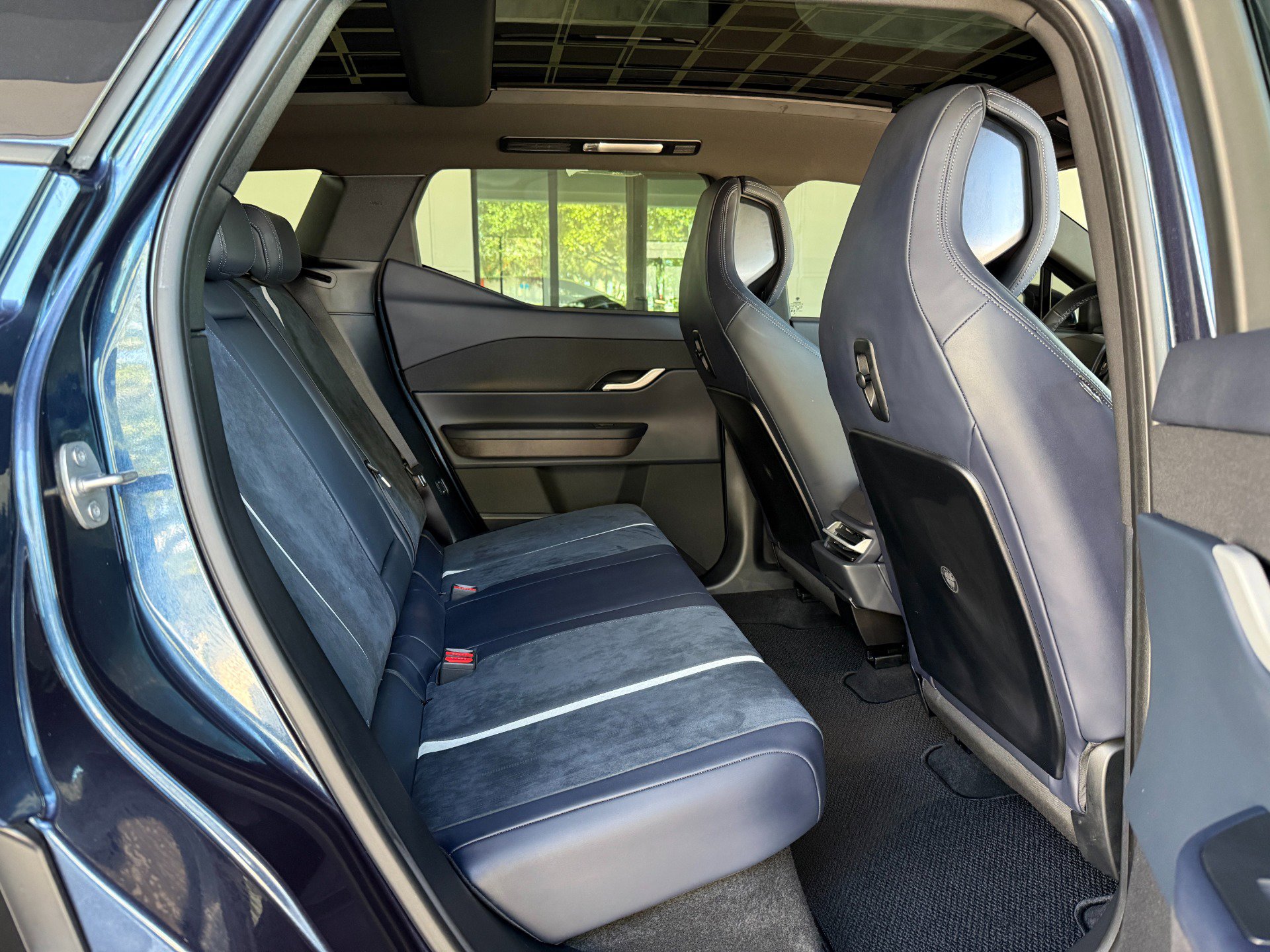 Used 2023 Fisker Ocean Extreme image 33