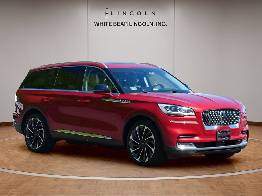 Used 2020 Lincoln Aviator Reserve w/ Equipment Group 202A AWD/4WD image 3
