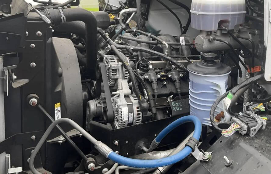 Used 2023 Ford F750 2WD Crew Cab Super Duty image 37