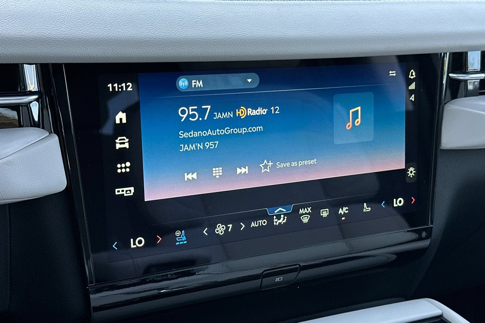 New 2026 Lincoln Navigator Reserve AWD/4WD image 18