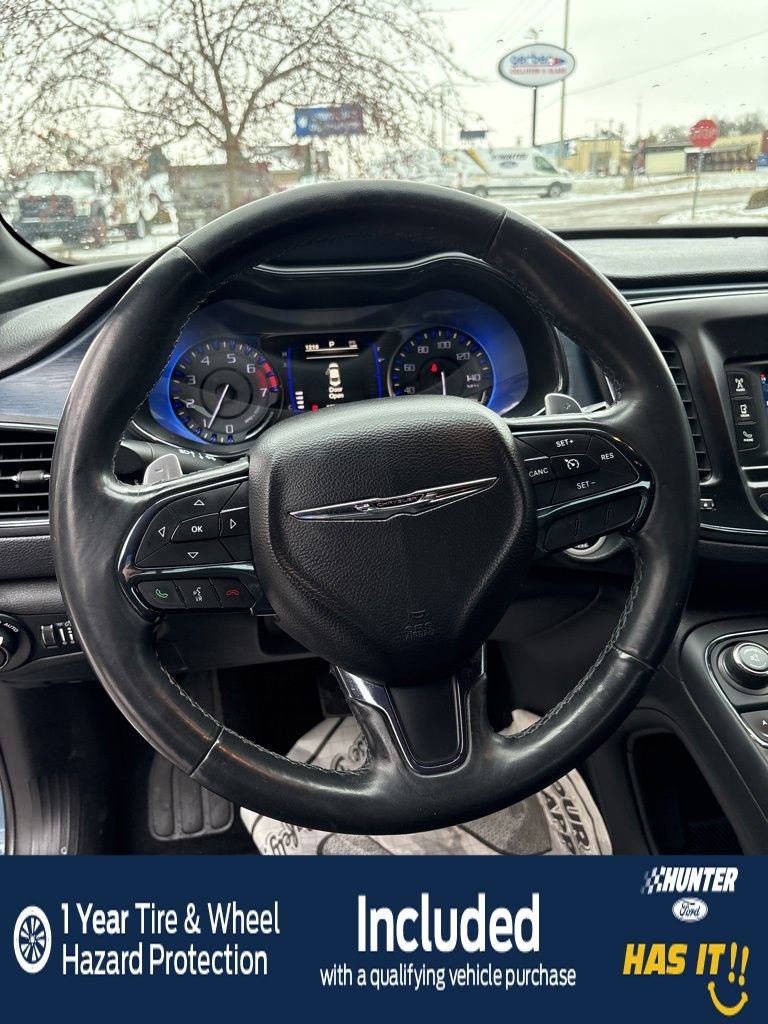 Used 2015 Chrysler 200 S w/ Comfort Group image 10