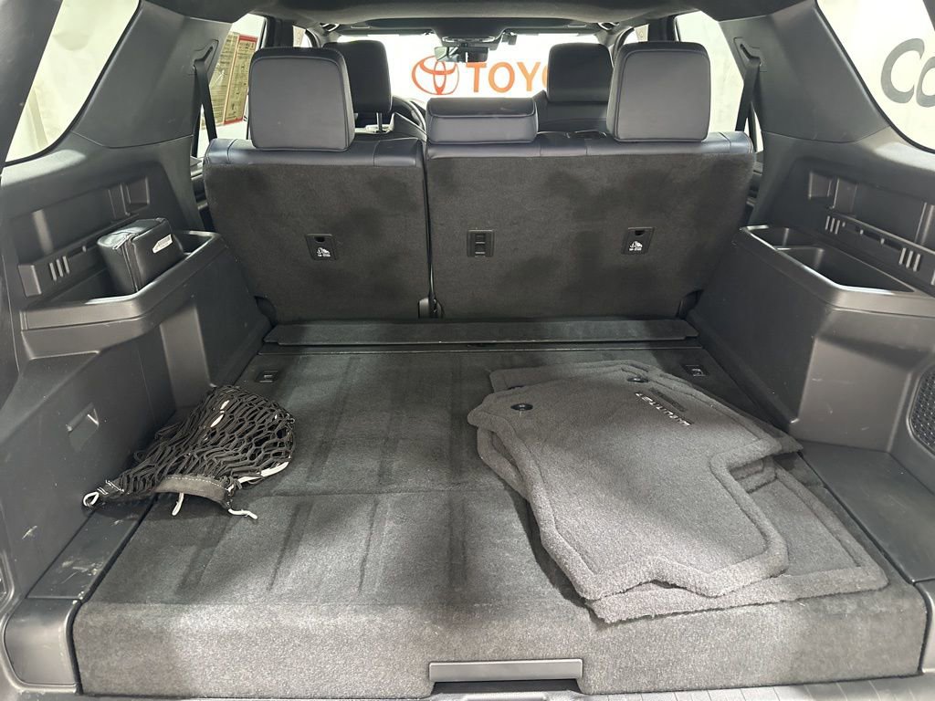 Used 2025 Toyota 4Runner 4WD image 17