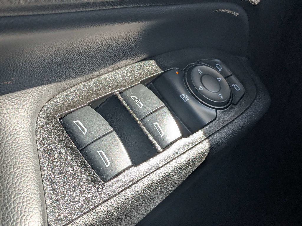 Used 2024 Chevrolet Equinox LT AWD/4WD image 23