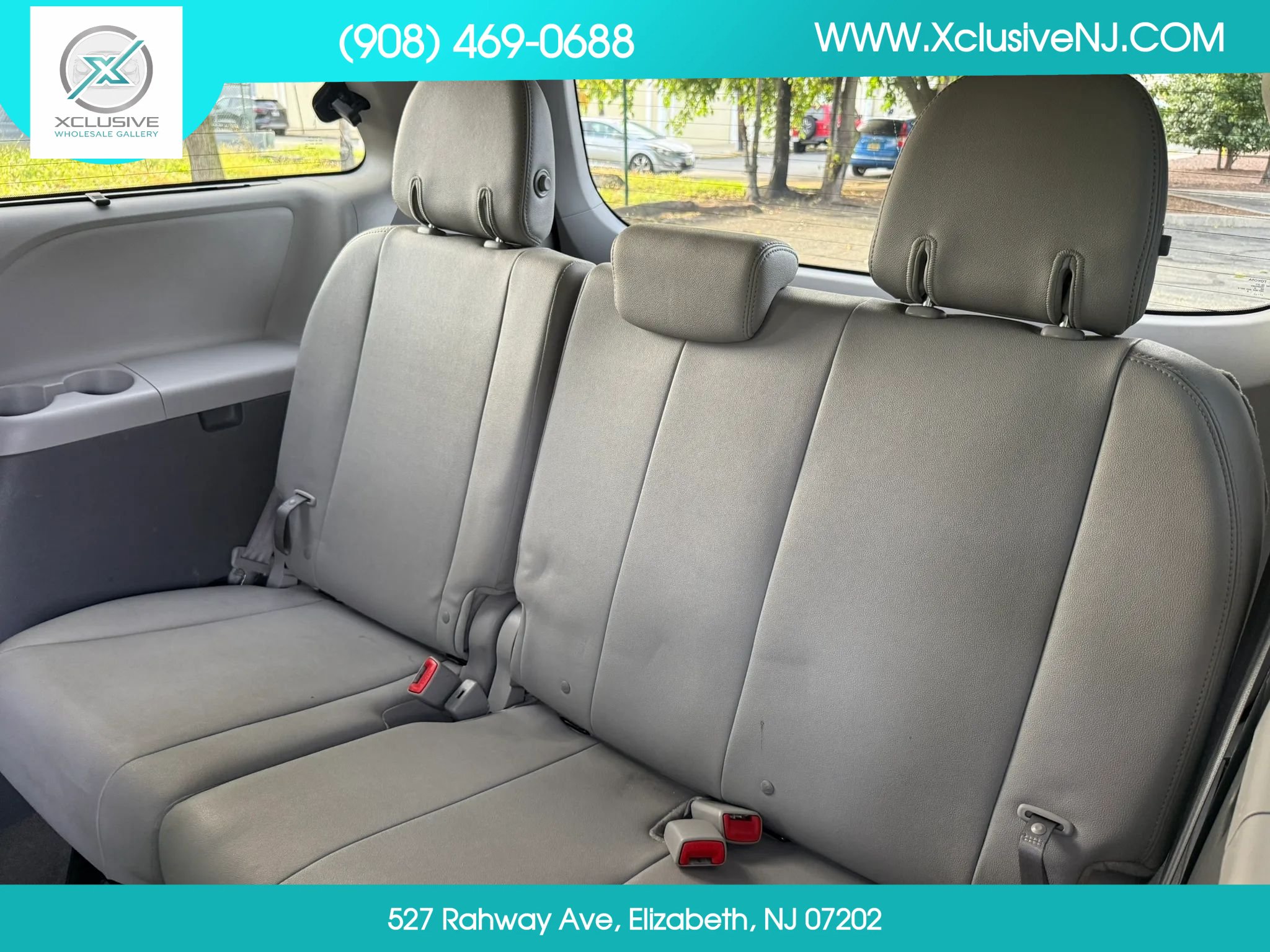 Used 2019 Toyota Sienna XLE Premium w/ Carpet Mat Package FWD image 69