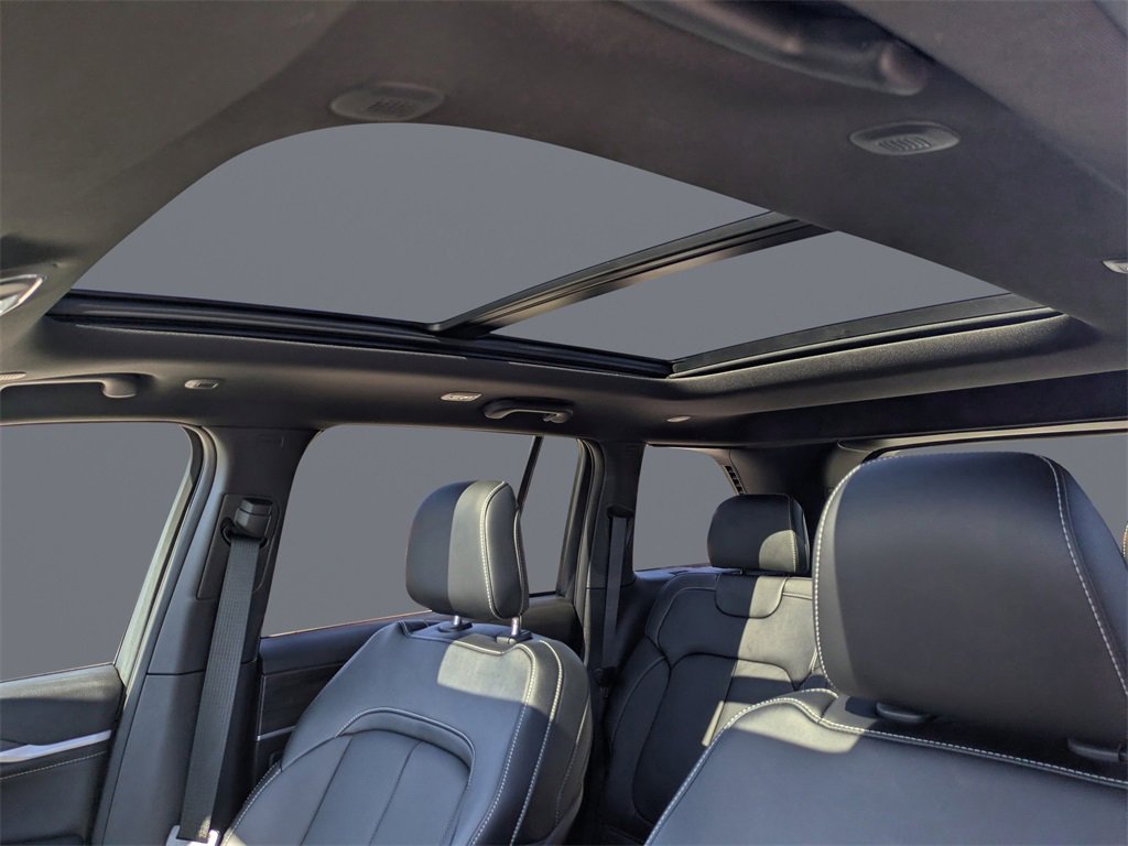 Used 2026 Jeep Grand Cherokee Limited image 22