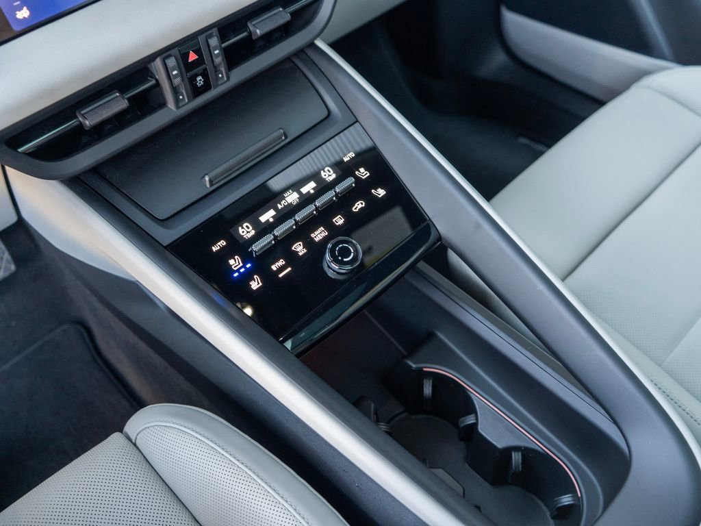 Used 2024 Porsche Macan 4 Electric image 27