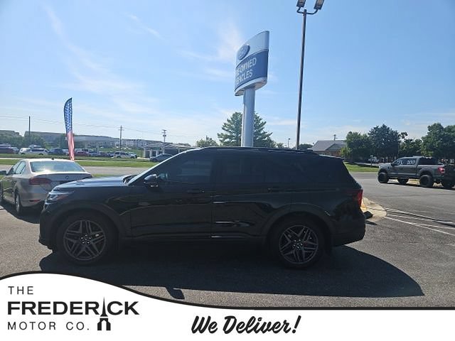 Used 2025 Ford Explorer ST