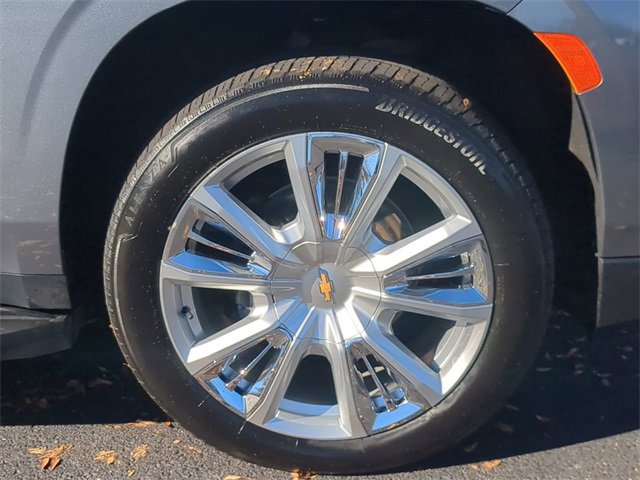 Used 2022 Chevrolet Suburban High Country image 10